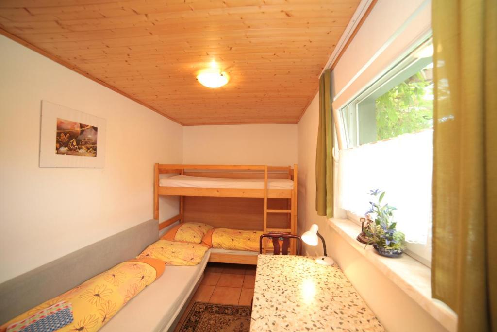 Pension U Kastanu Karlovy Vary Szoba fotó